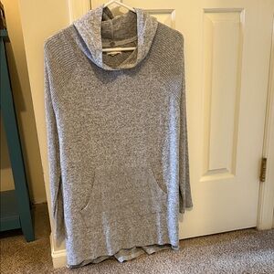 Cupio Heather Gray Knit Top